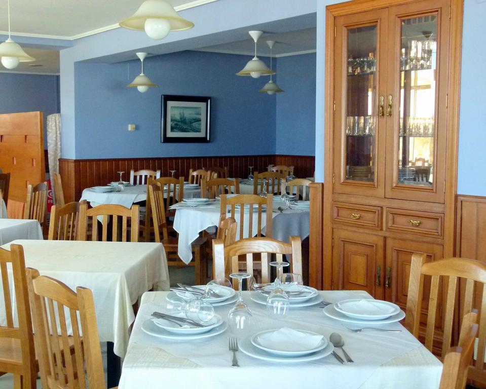 Hostal Chiquin Тапия-де-Касарьего Экстерьер фото